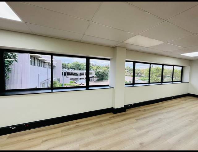 338M² OFFICE TO LET IN HALFWAY HOUSE